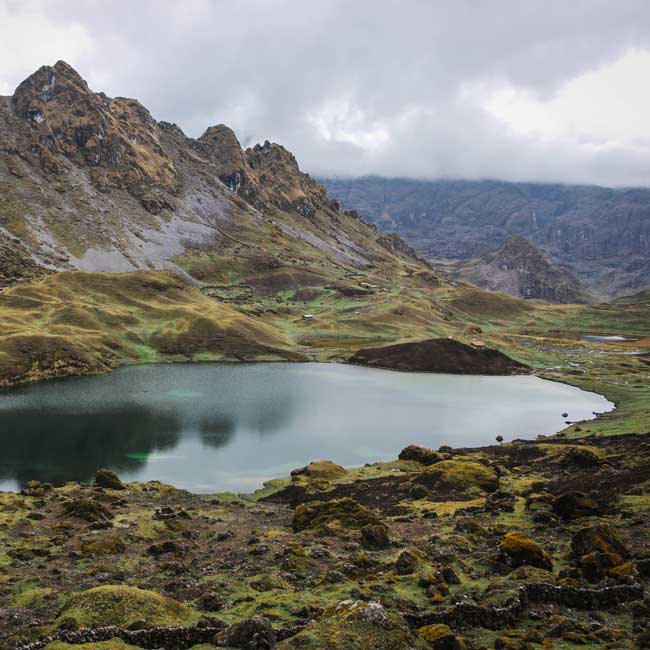 qoyalay lake